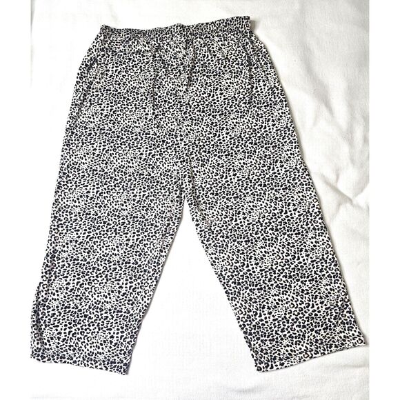 Woman's Leopard Print Pajama Set Cropped Bottoms Sleeveless Henley Button Top L - Picture 6 of 7